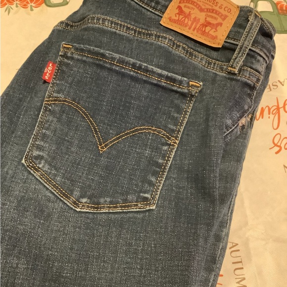 SOLD mid rise 311 Shaping Skinny jeans Women’s Size 10 super stretch 31W 29L - Picture 2 of 5